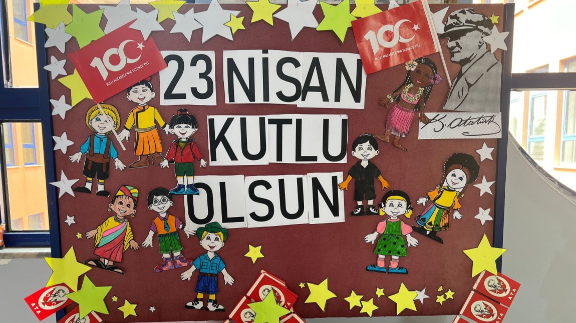 23 Nisan Ulusal Egemenlik ve Çocuk Bayramı Konulu Resim Sergisi Düzenlendi